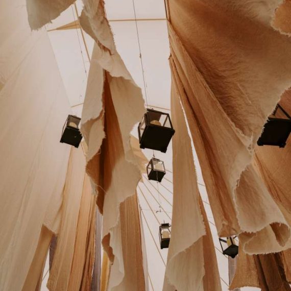 camp round top drapery