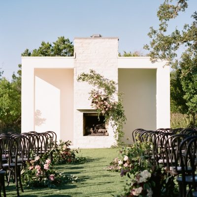 loot-rentals-elegant-moody-wedding07 elegant moody wedding ceremony